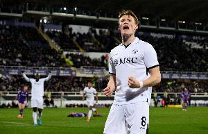 乐鱼娱乐中心-那不勒斯自07/08赛季仅两位中场单赛季意甲进球9+：小麦&amp;哈姆西克