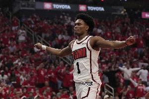 乐鱼VIP-阿门：KD的职业态度与众不同我也很特别 已准备好和他并肩作战